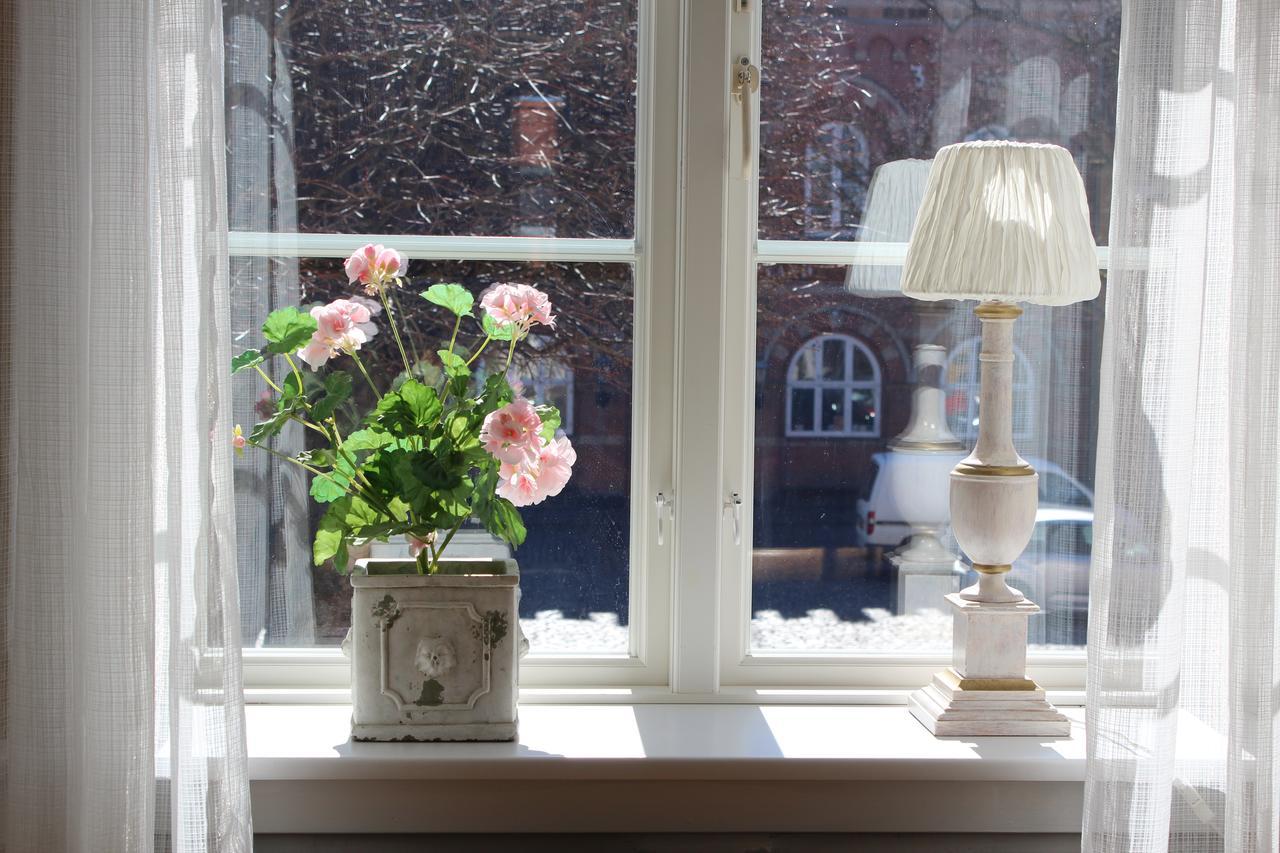 Hotel Pa Torvet Ærøskøbing Kültér fotó